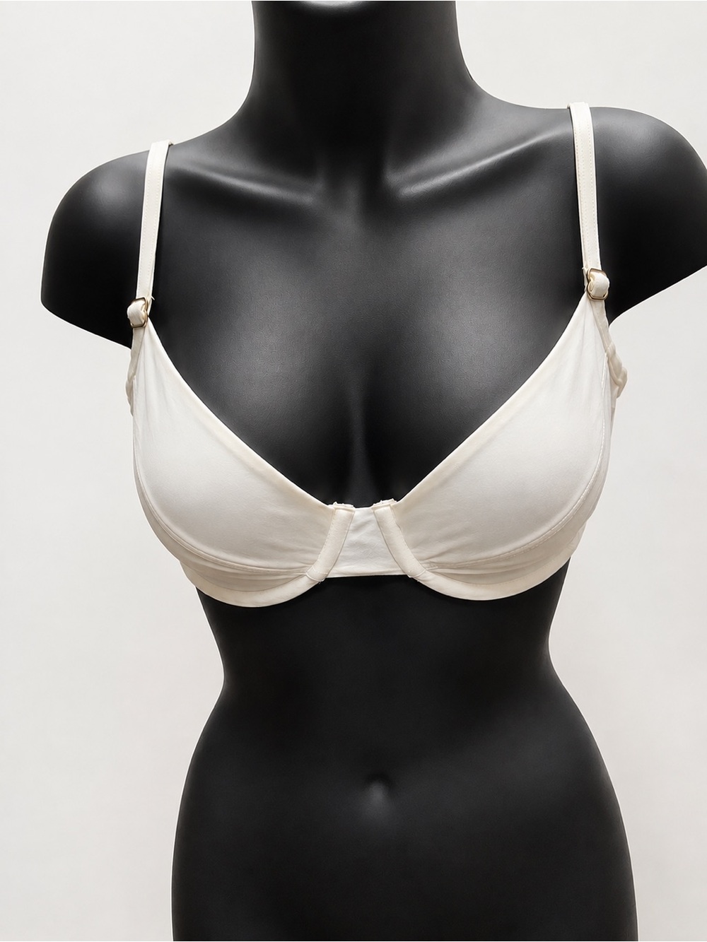 Michael Kors Ivory Underwire Bikini Top | Size M